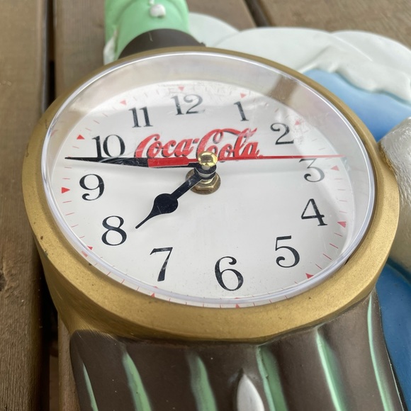 Coca-Cola Polar Bear Vintage Plastic Wall Clock Tested and Working - Picture 6 of 11